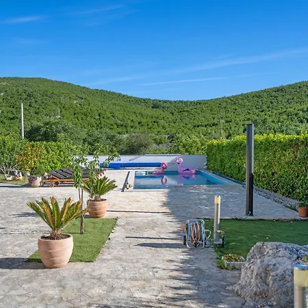 Prázdninový dům Pool Marija Šibenik